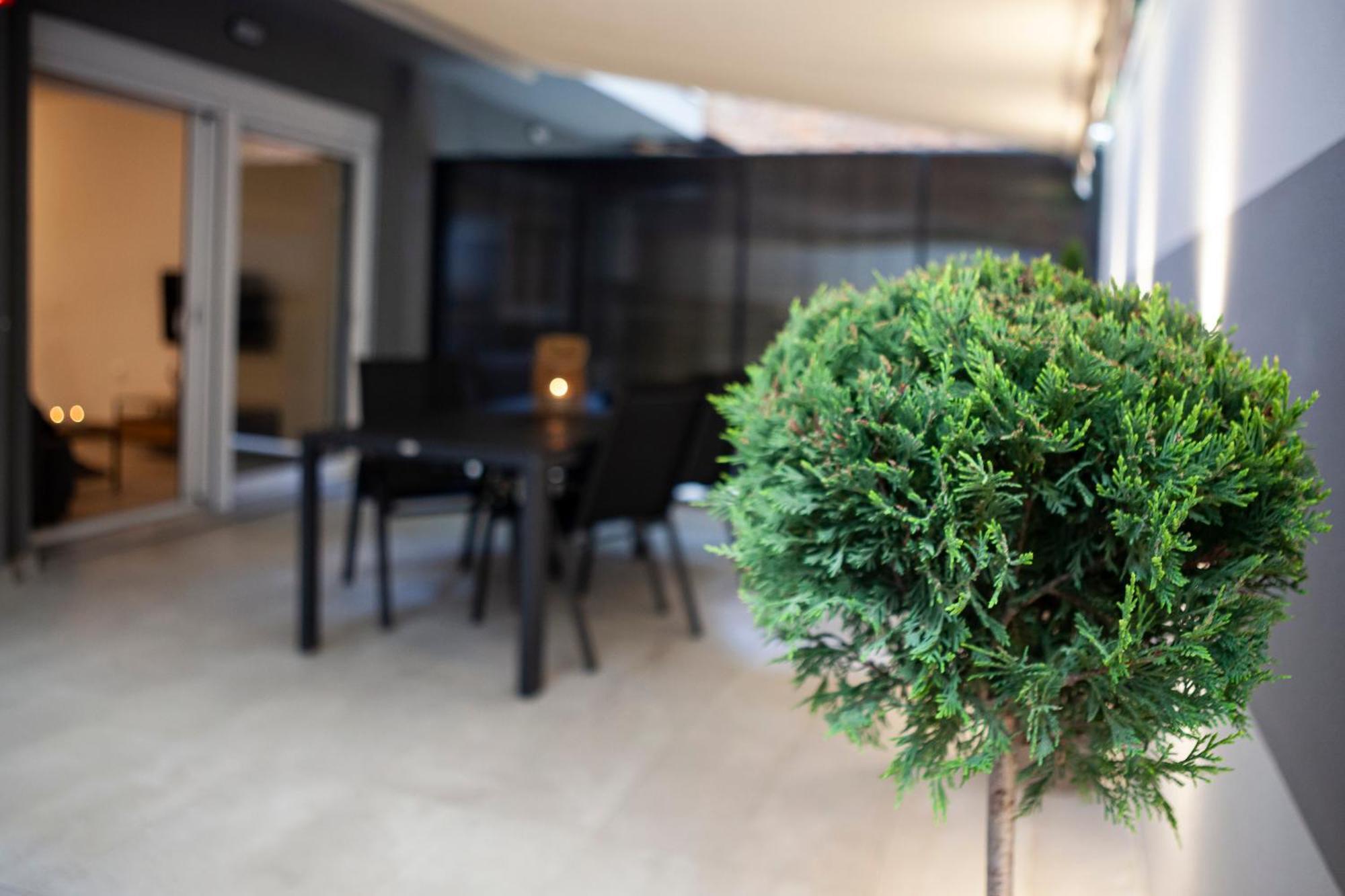 Aretha-Simone-Your Urban Stay Thessaloniki Exterior photo